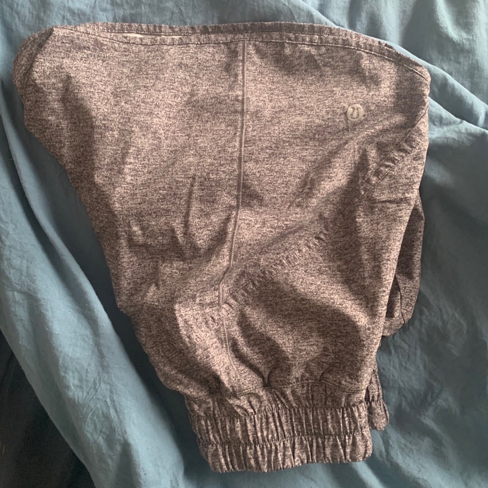 Lululemon track that short 5” HR short